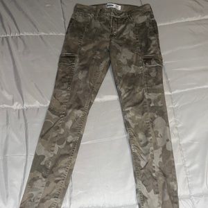 Camouflage size 8 old navy skinny high rise pants